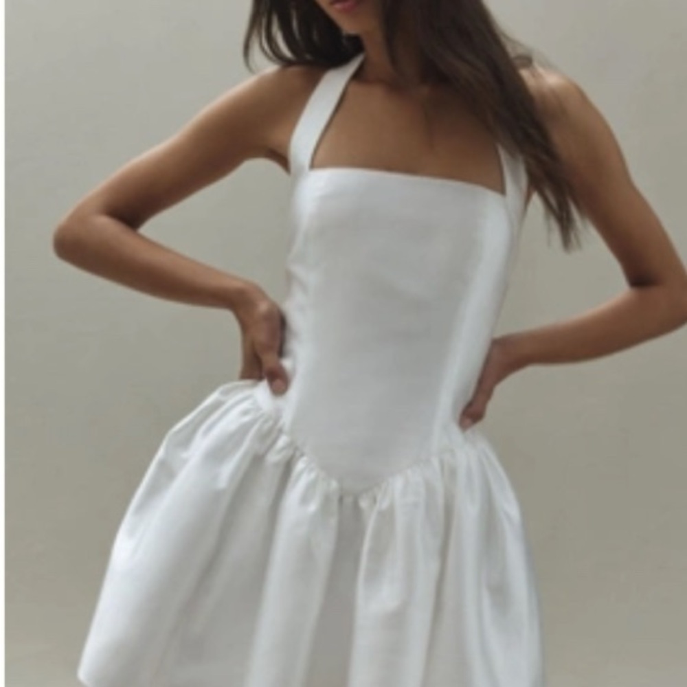 Elegant White Mini Dress